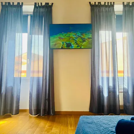 Apartament Life - Rooftop Access Location